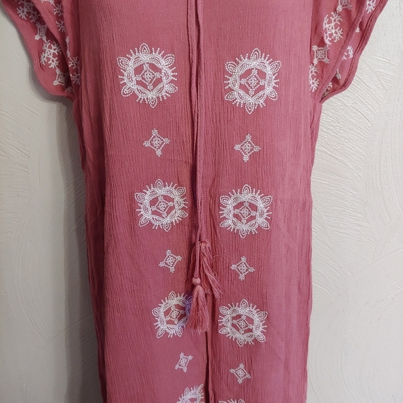 Francesca's Blue Rain Blush Pink Embroidered Dress Size Women's Medium - Picture 6 of 12